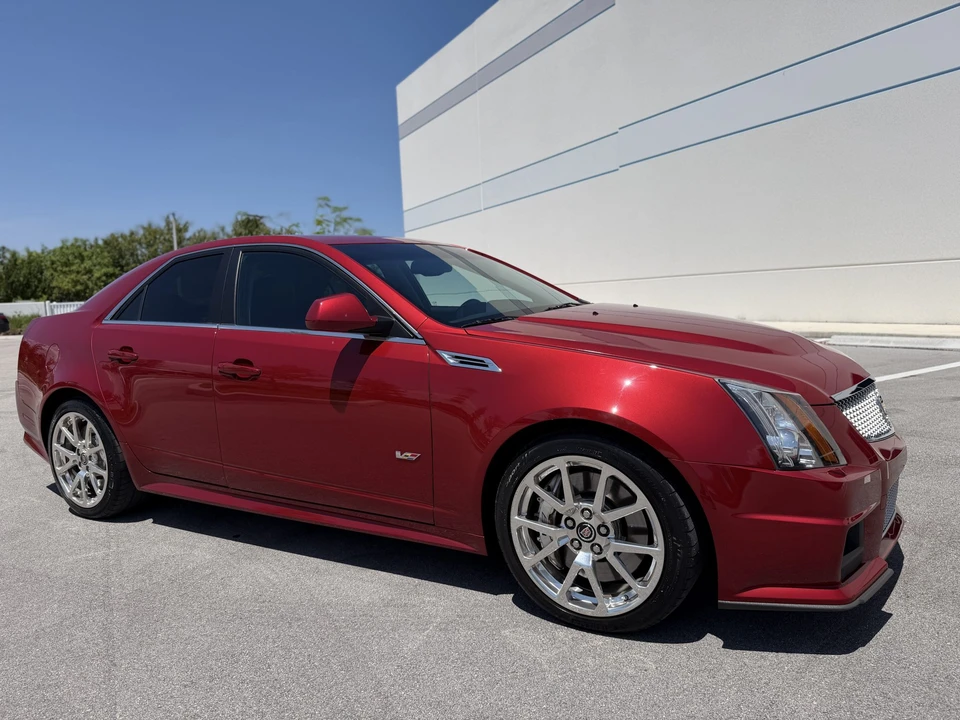2010 Cadillac CTS-V 2nd Gen - Image 13 of 31