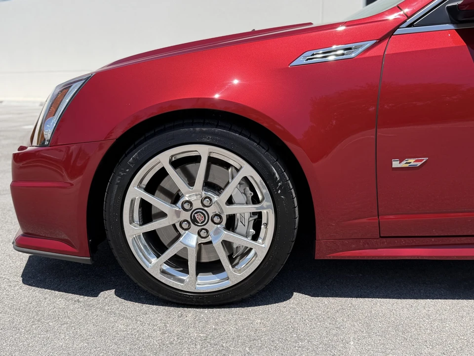 2010 Cadillac CTS-V 2nd Gen - Image 19 of 31