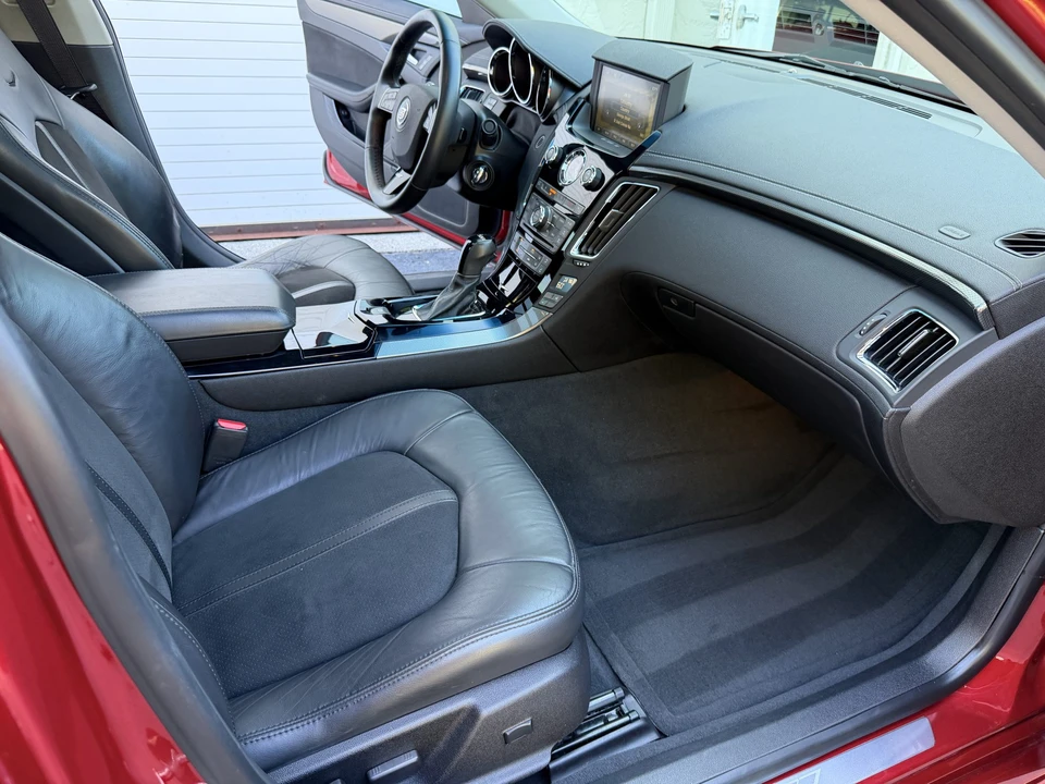 2010 Cadillac CTS-V 2nd Gen - Image 25 of 31