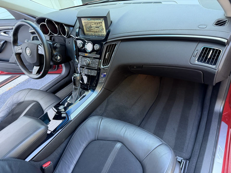 2010 Cadillac CTS-V 2nd Gen - Image 26 of 31