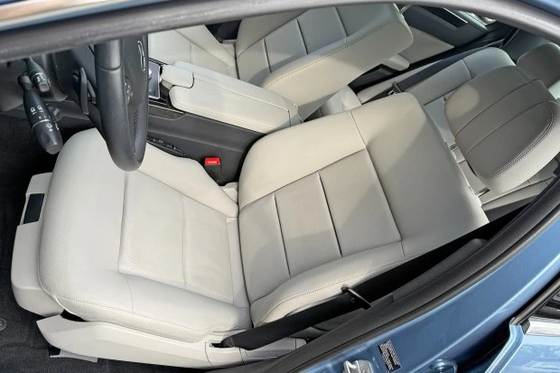 2010 Mercedes-Benz W212 E-Class - Image 4 of 8