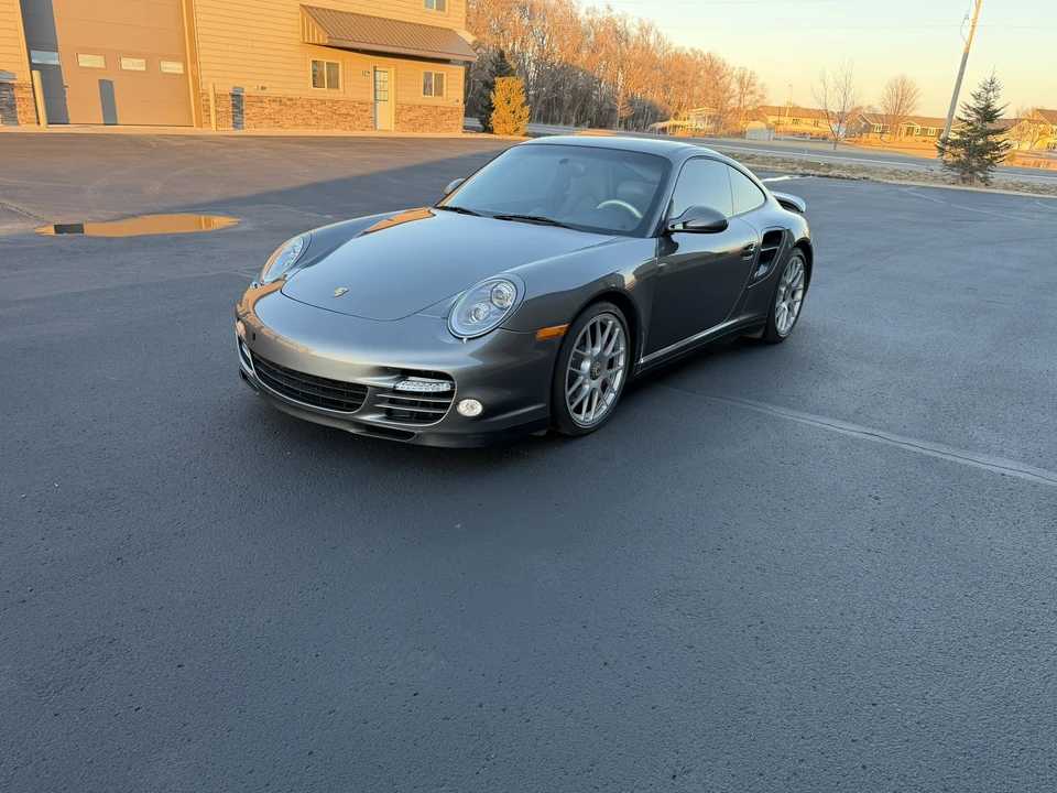 2010 Porsche 997 Turbo - Image 2 of 31