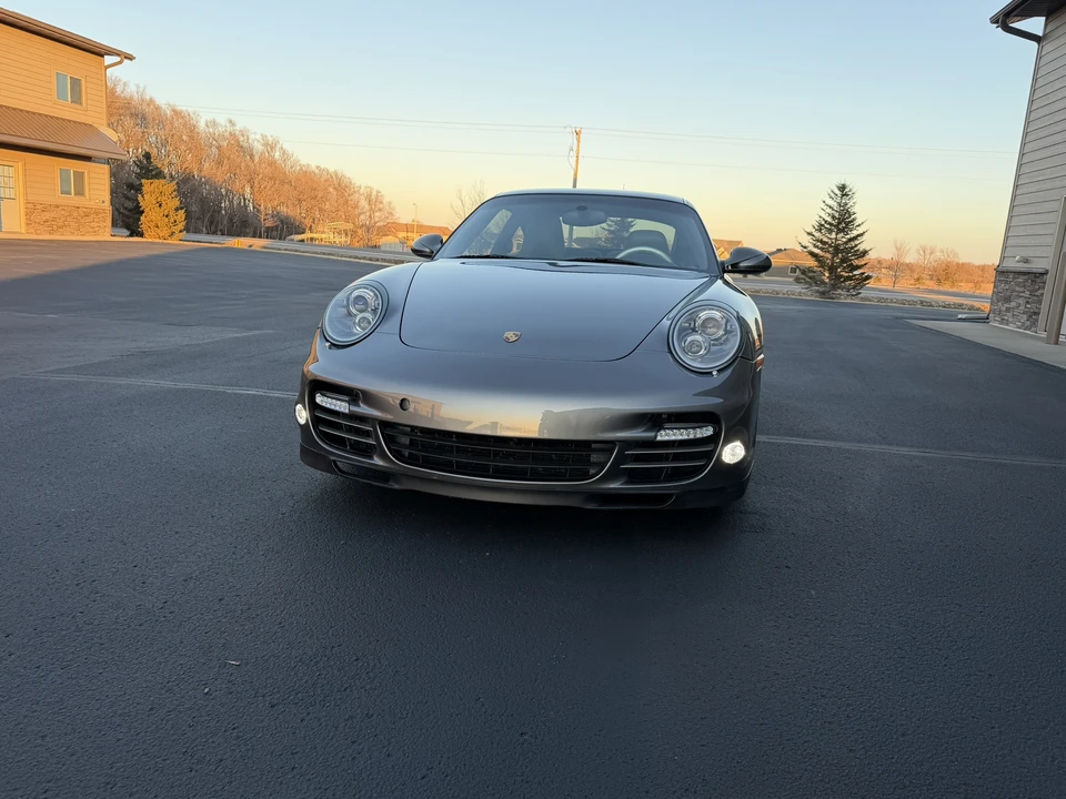 2010 Porsche 997 Turbo - Image 4 of 31