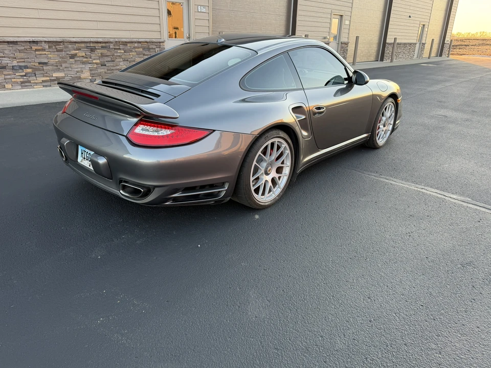 2010 Porsche 997 Turbo - Image 7 of 31