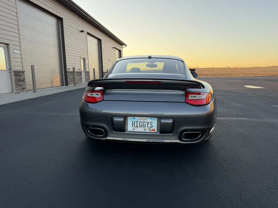 2010 Porsche 997 Turbo - Image 8 of 31