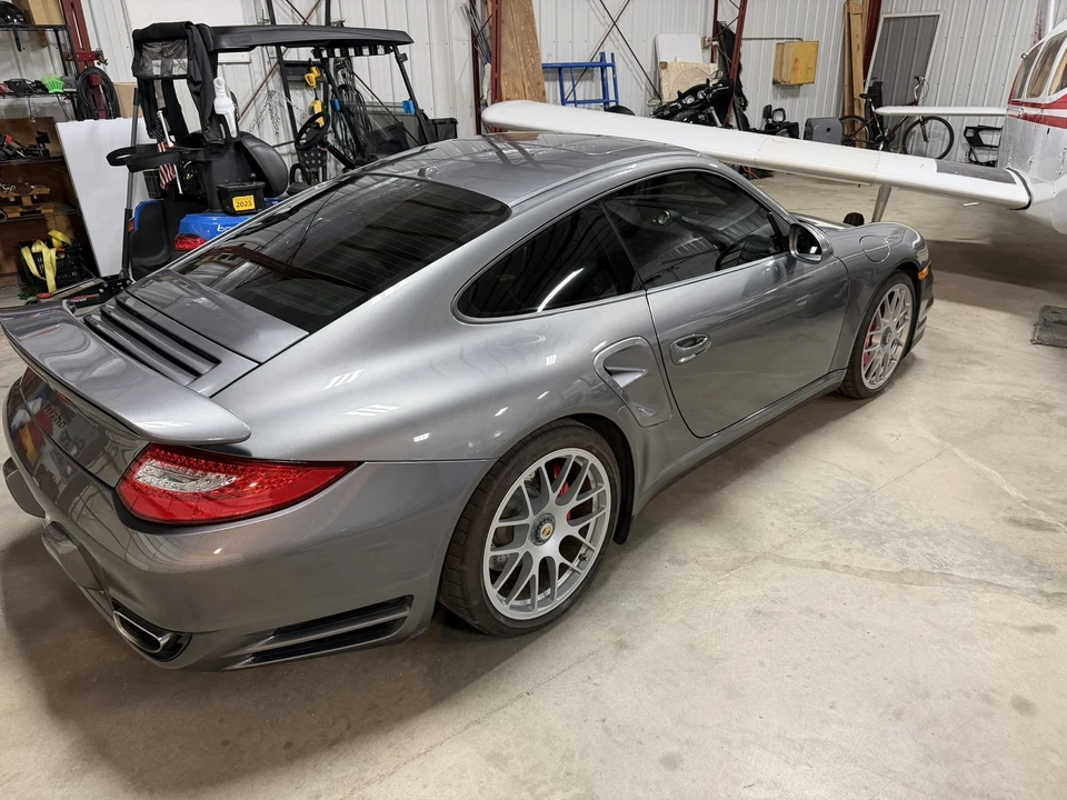 2010 Porsche 997 Turbo - Image 10 of 31
