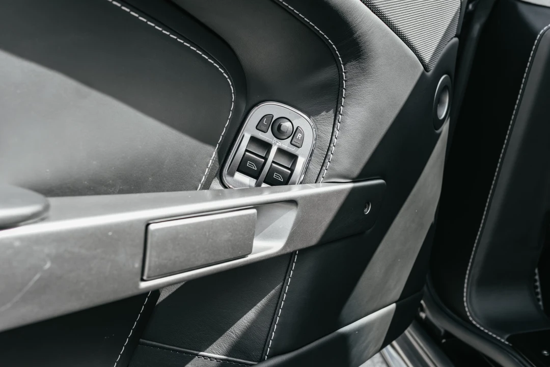 2011 Aston Martin V8 Vantage (2006-2017) - Image 28 of 31