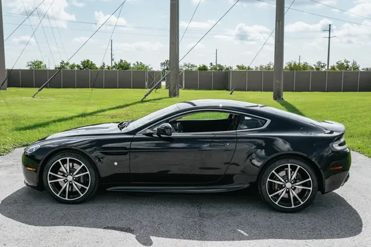 2011 Aston Martin V8 Vantage (2006-2017) - Image 2 of 31