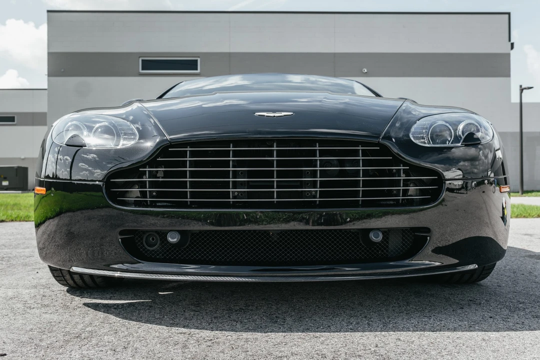 2011 Aston Martin V8 Vantage (2006-2017) - Image 9 of 31