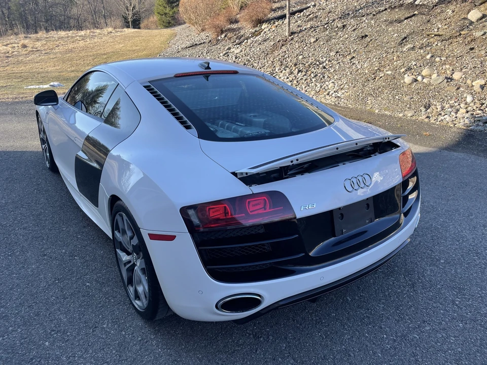 2011 Audi 42 R8 - Image 9 of 31
