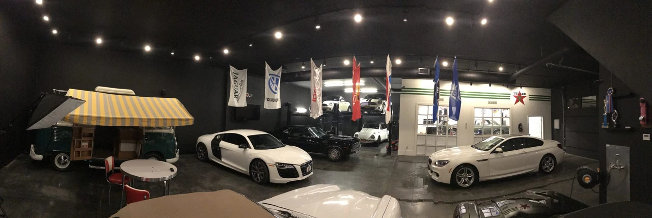 2011 Audi 42 R8 - Image 13 of 31