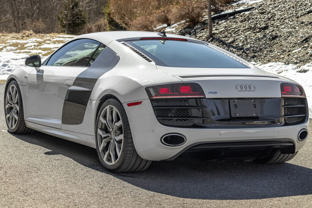2011 Audi 42 R8 - Image 8 of 31