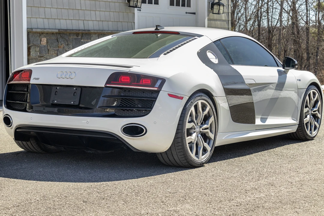 2011 Audi 42 R8 - Image 12 of 31