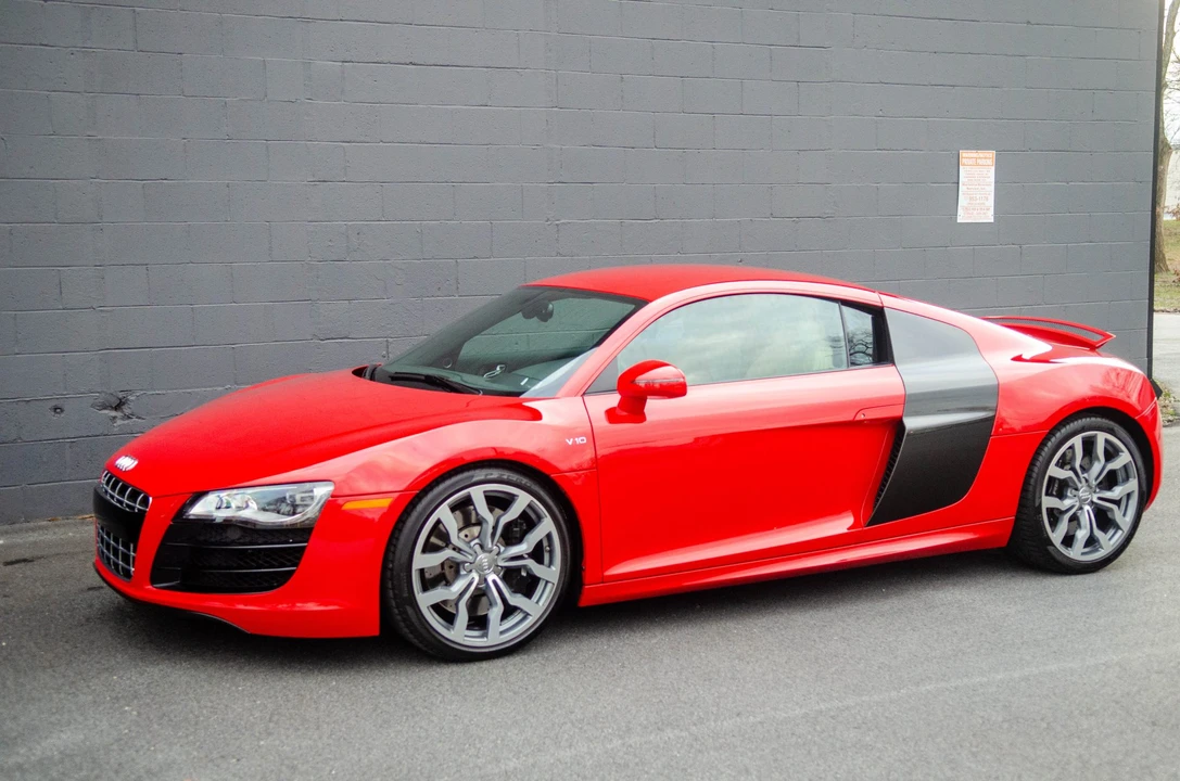 2011 Audi 42 R8 - Image 2 of 31