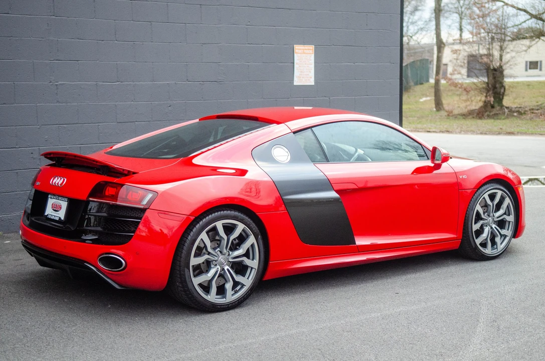 2011 Audi 42 R8 - Image 26 of 31