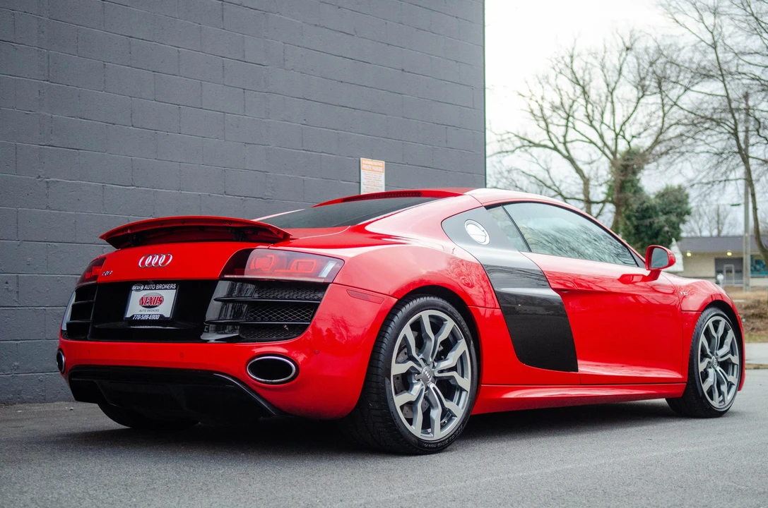 2011 Audi 42 R8 - Image 30 of 31