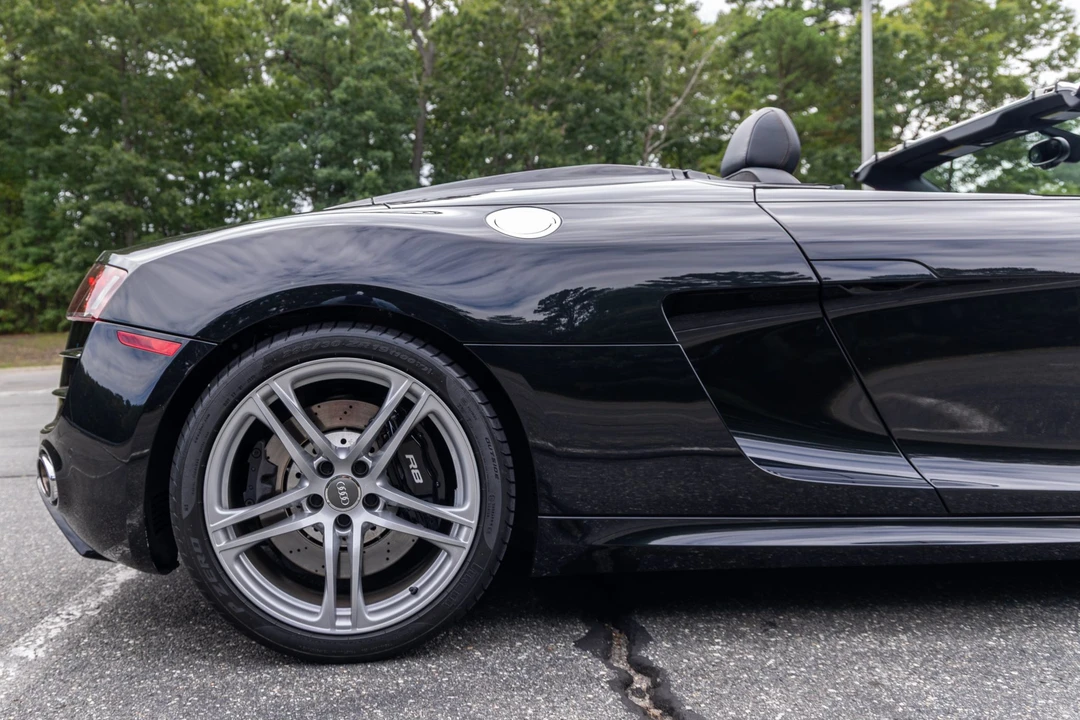 2011 Audi 42 R8 - Image 28 of 31