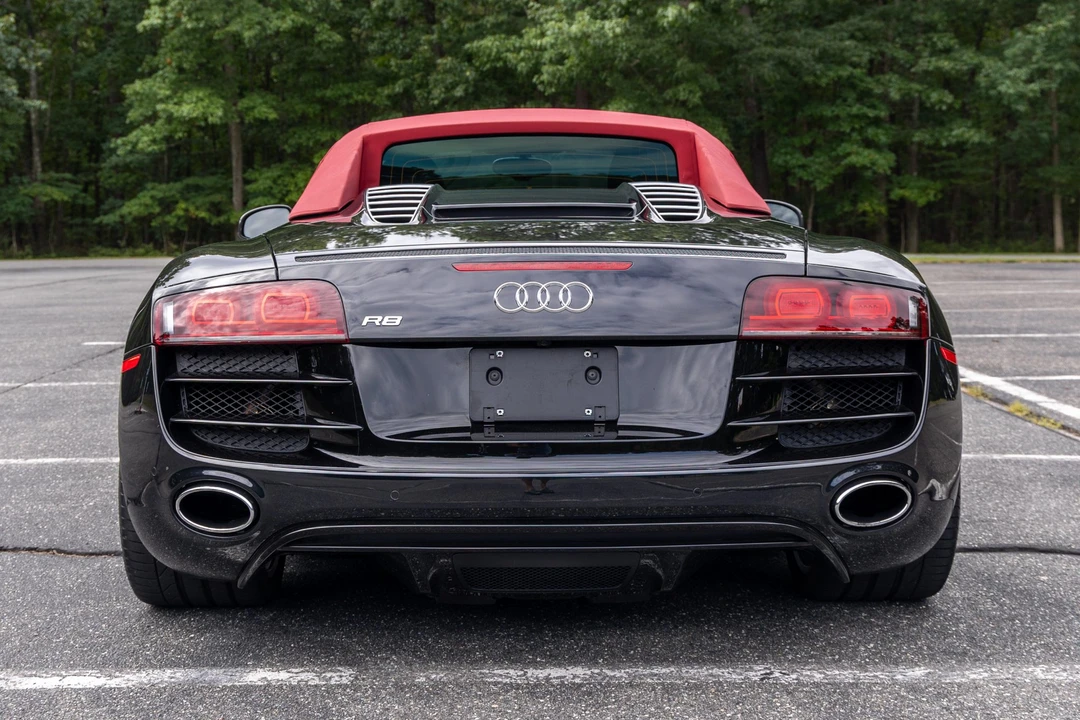 2011 Audi 42 R8 - Image 14 of 31