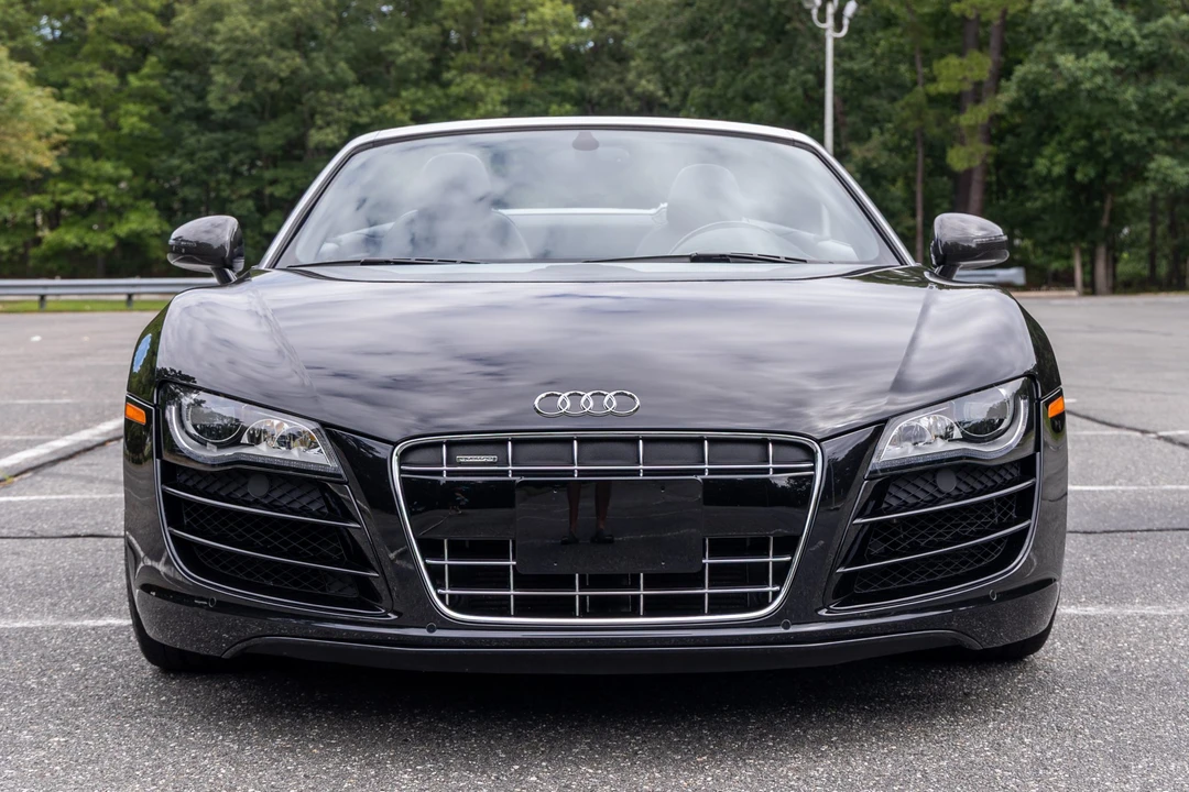 2011 Audi 42 R8 - Image 2 of 31
