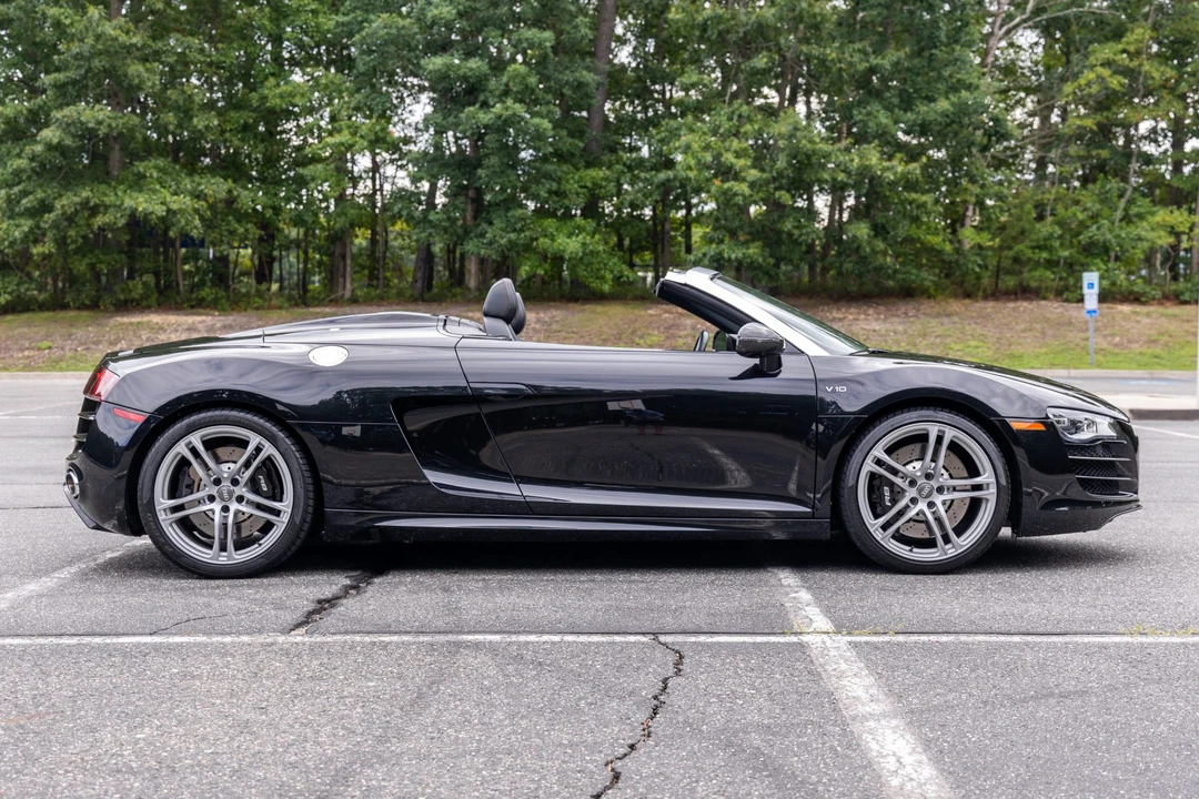 2011 Audi 42 R8 - Image 4 of 31