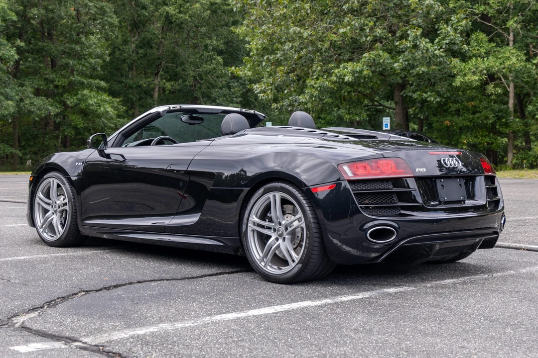 2011 Audi 42 R8 - Image 7 of 31