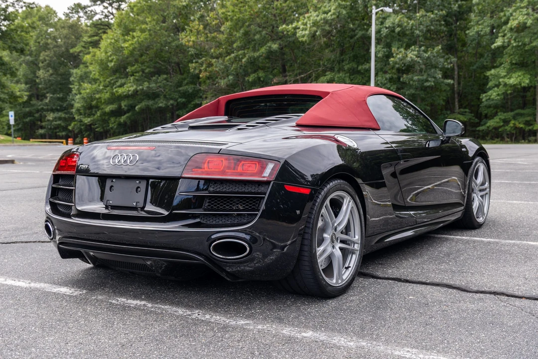 2011 Audi 42 R8 - Image 13 of 31