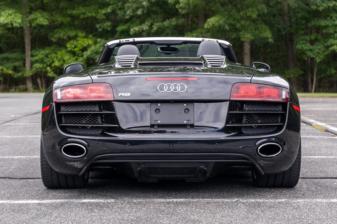 2011 Audi 42 R8 - Image 6 of 31