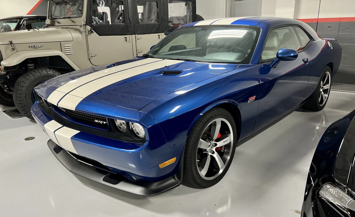 2011 Dodge Challenger SRT8 & 392 3rd Gen - Image 9 of 31
