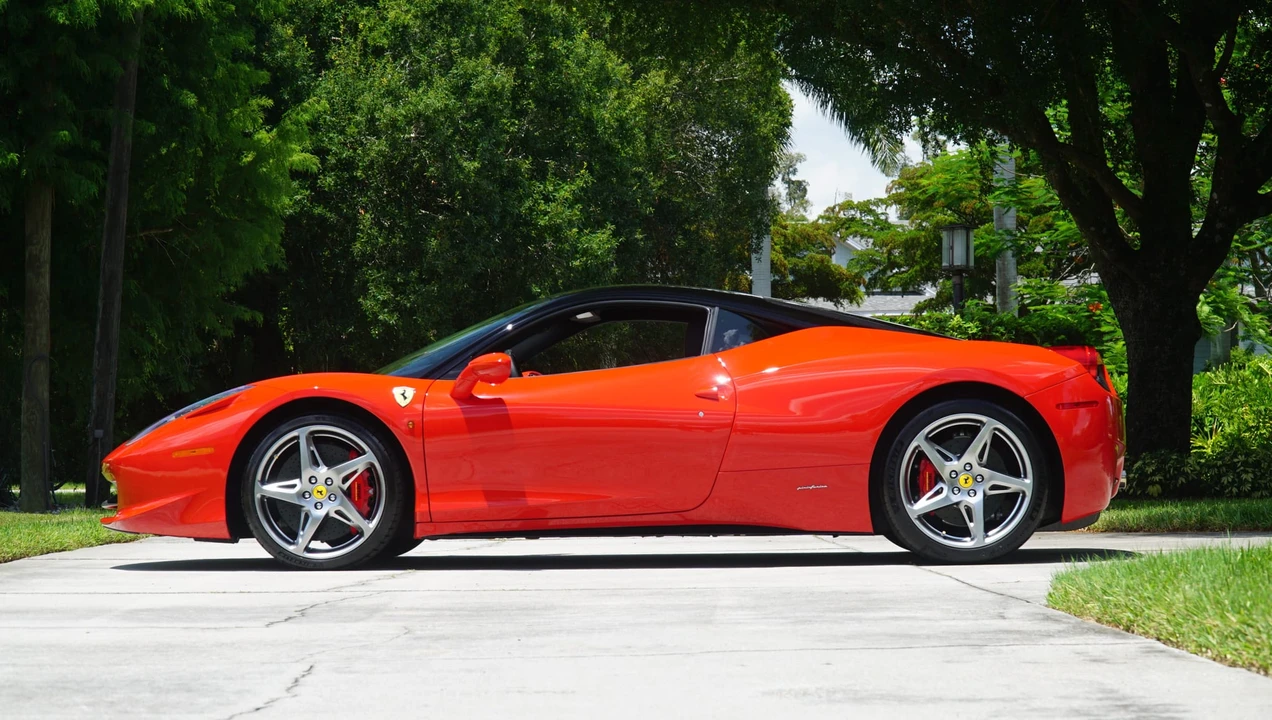 2011 Ferrari 458 Italia - Image 28 of 31