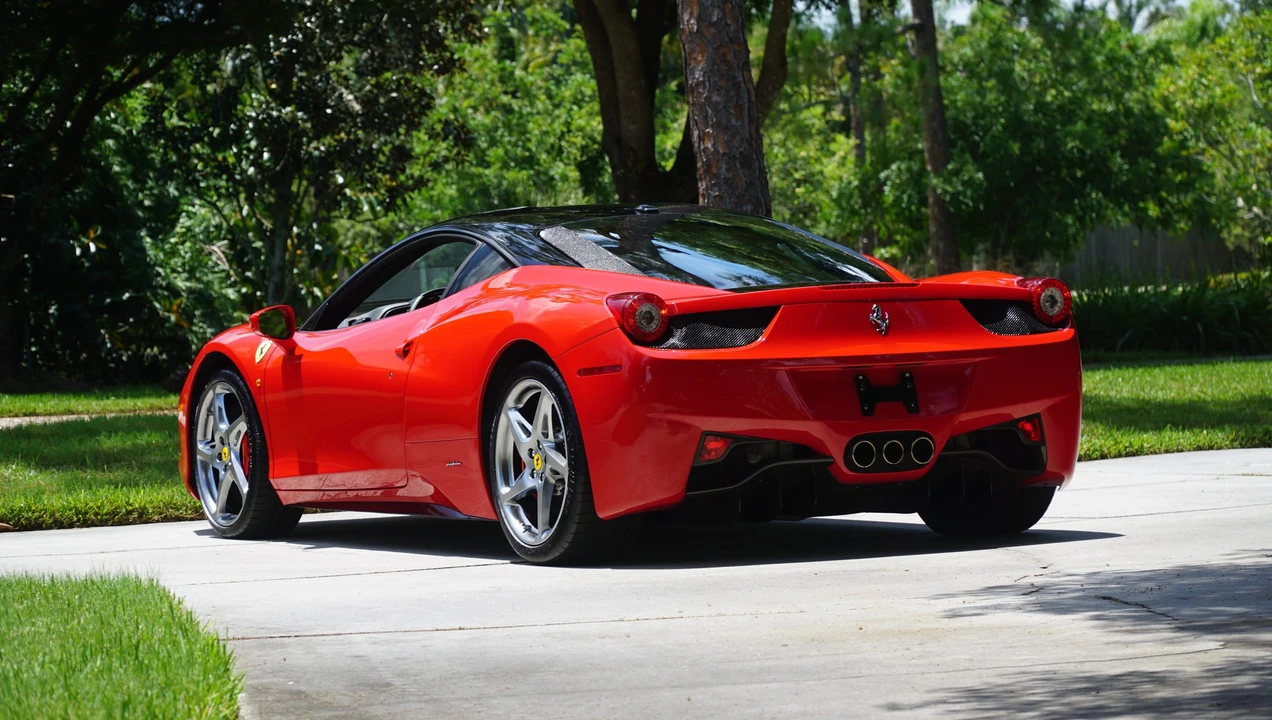2011 Ferrari 458 Italia - Image 25 of 31