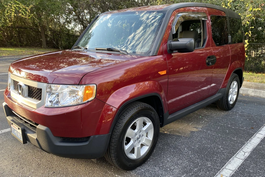 2011 Honda Element - Image 16 of 31