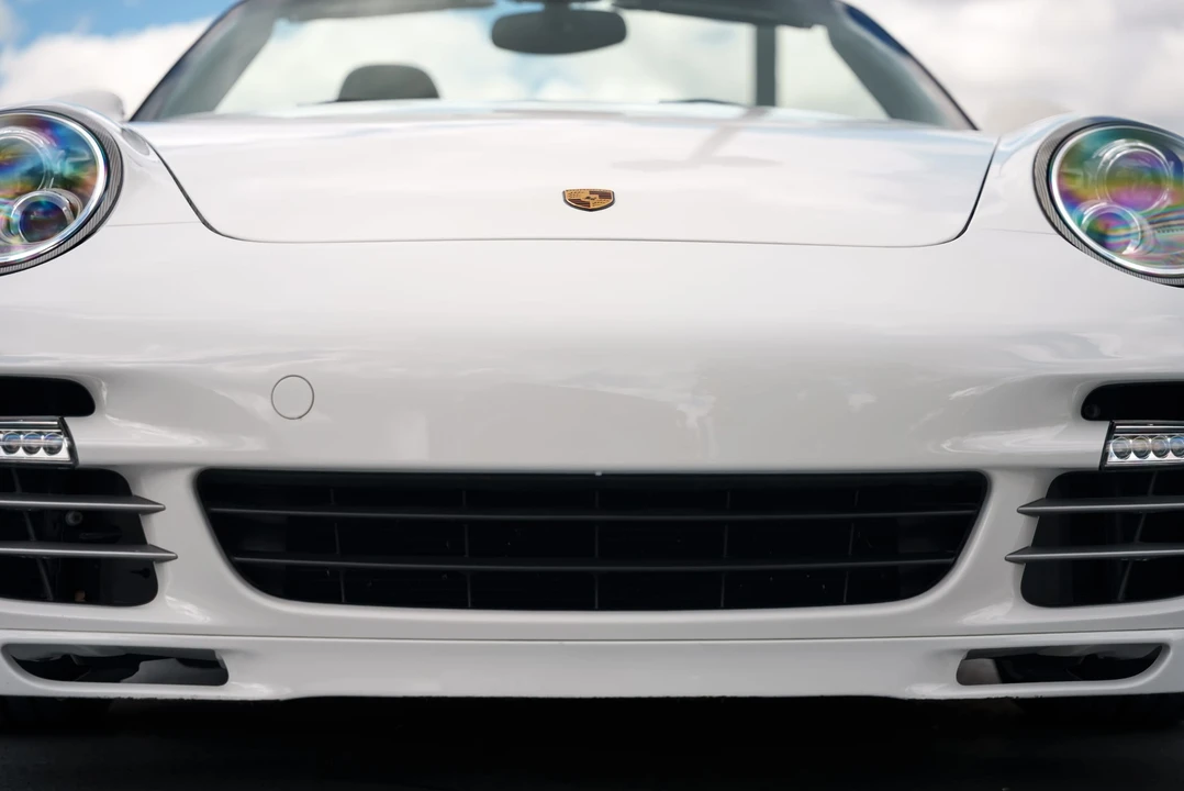 2011 Porsche 997 Turbo S - Image 18 of 31