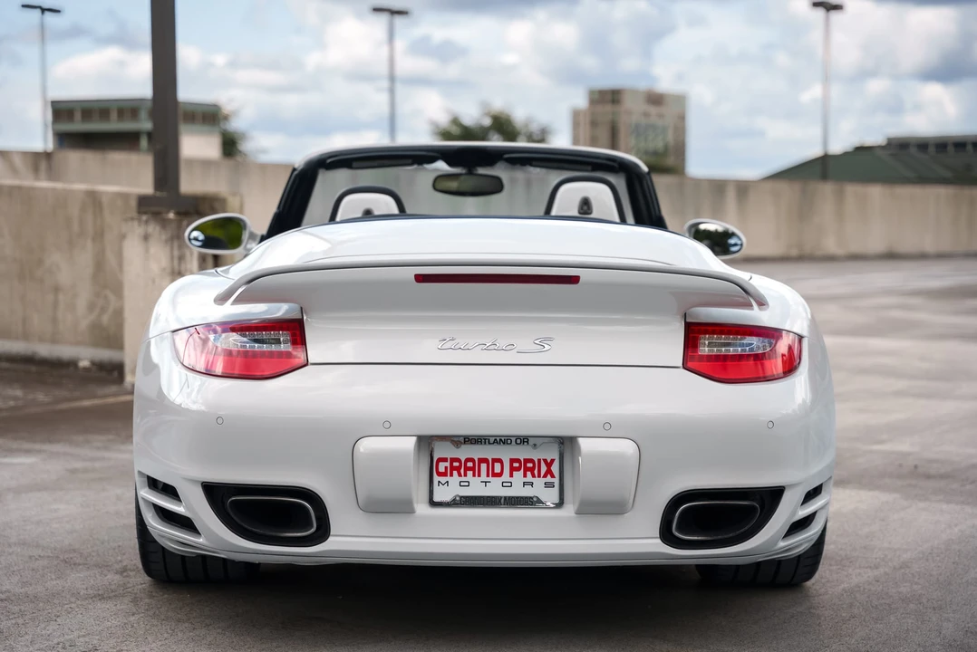 2011 Porsche 997 Turbo S - Image 13 of 31