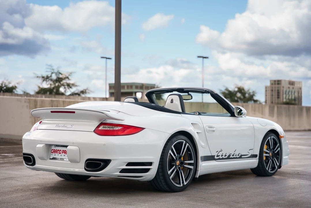 2011 Porsche 997 Turbo S - Image 10 of 31
