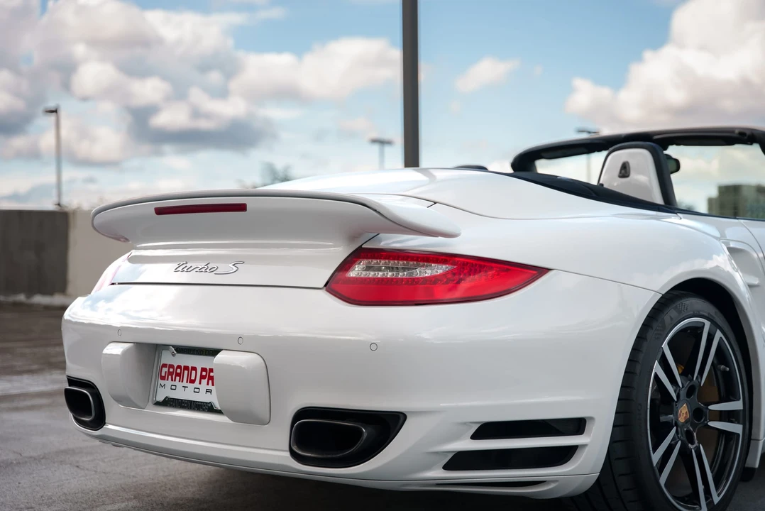 2011 Porsche 997 Turbo S - Image 26 of 31