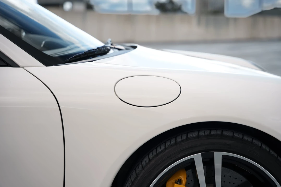 2011 Porsche 997 Turbo S - Image 24 of 31