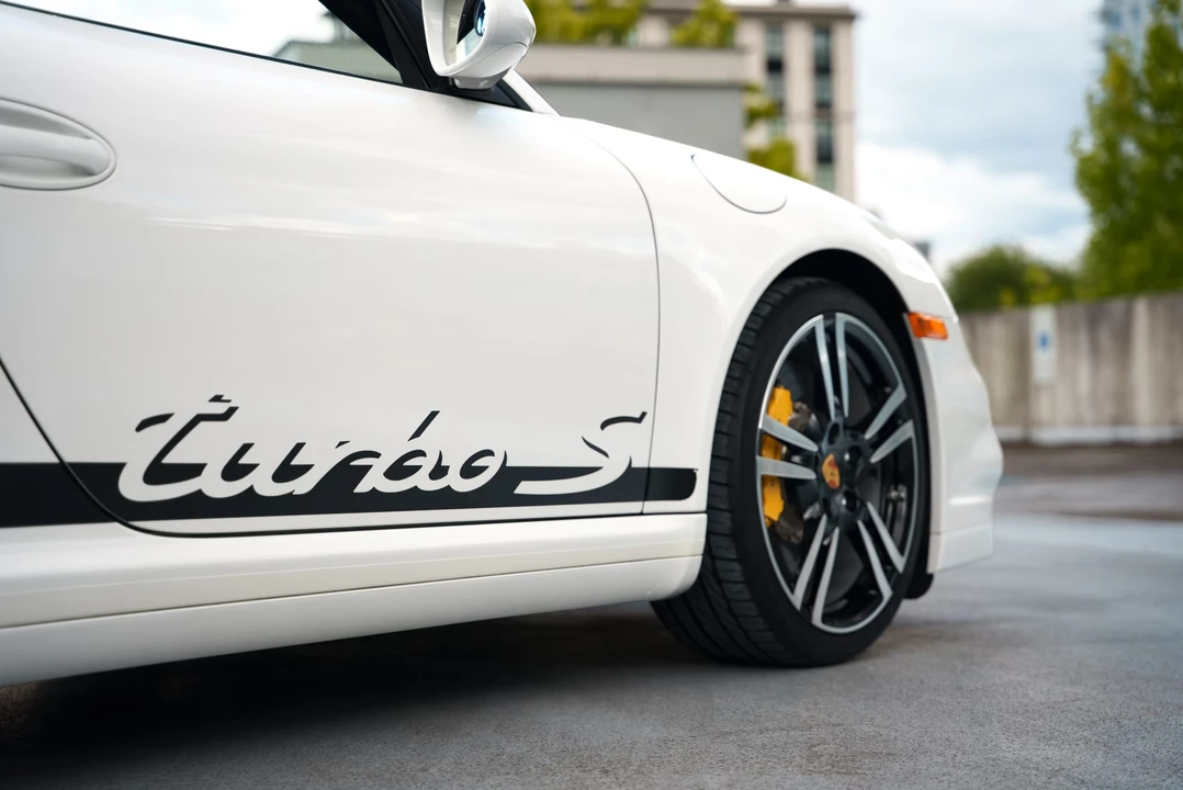 2011 Porsche 997 Turbo S - Image 21 of 31