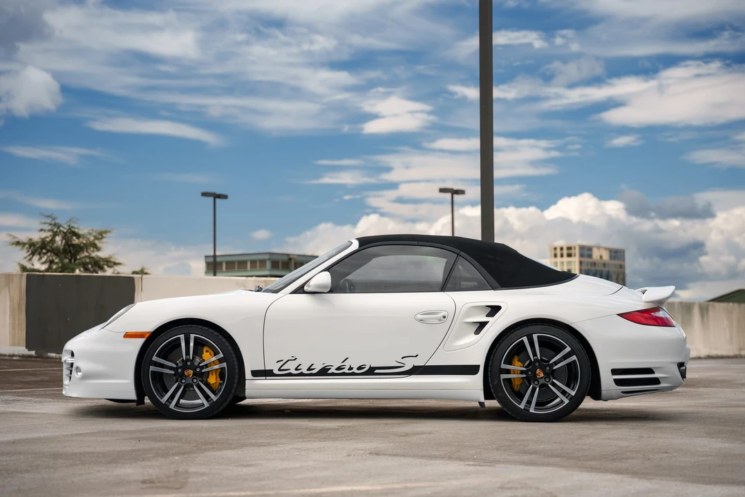 2011 Porsche 997 Turbo S - Image 15 of 31