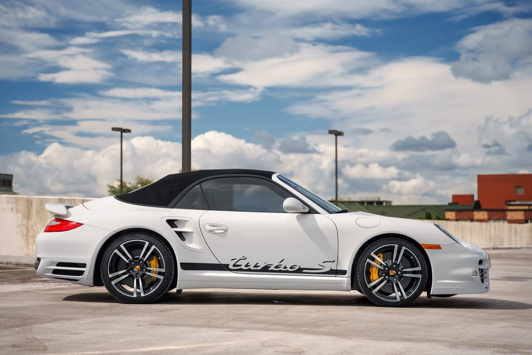 2011 Porsche 997 Turbo S - Image 9 of 31