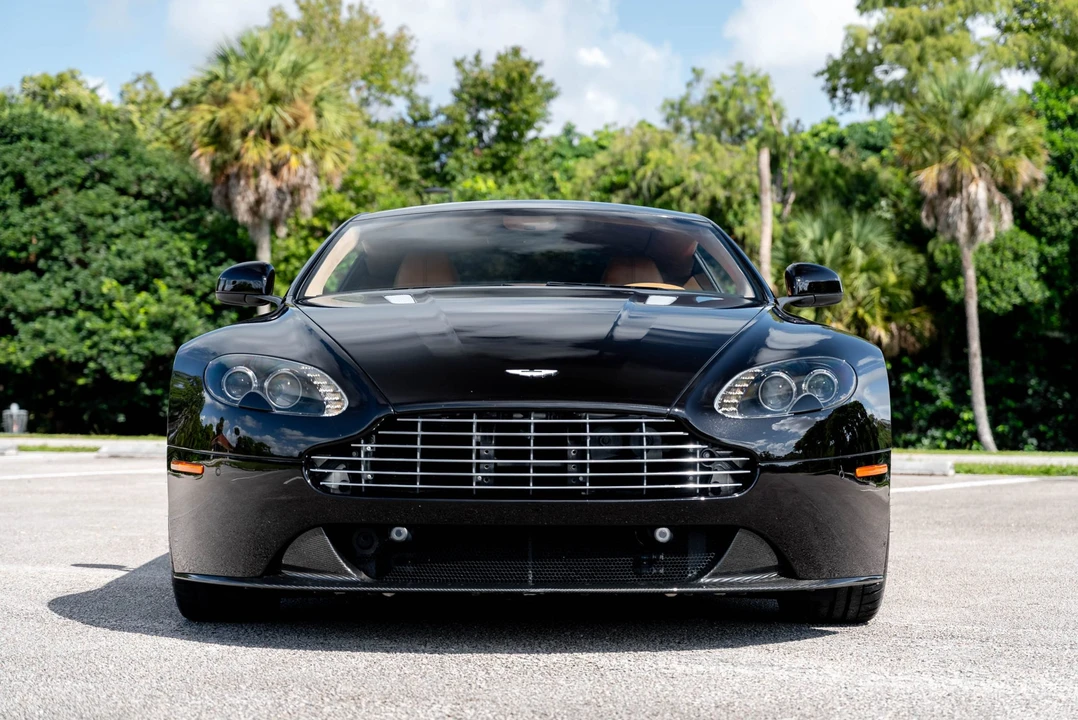 2012 Aston Martin V8 Vantage (2006-2017) - Image 3 of 31