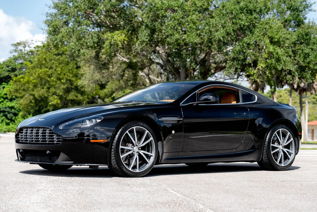 2012 Aston Martin V8 Vantage (2006-2017) - Image 2 of 31