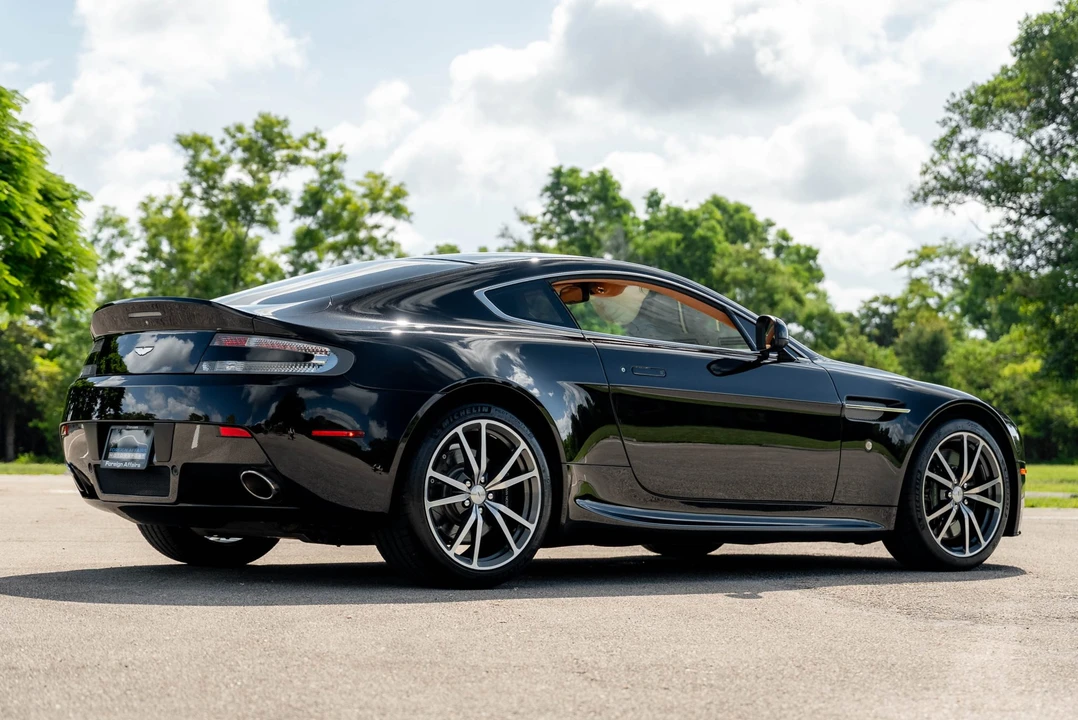2012 Aston Martin V8 Vantage (2006-2017) - Image 9 of 31