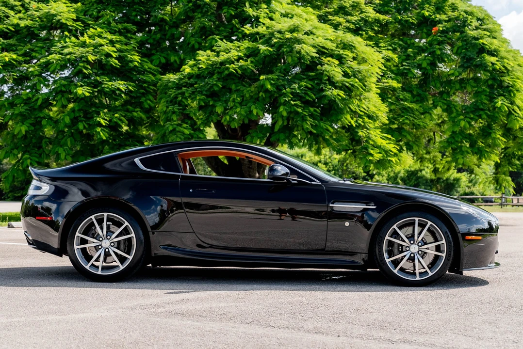2012 Aston Martin V8 Vantage (2006-2017) - Image 8 of 31