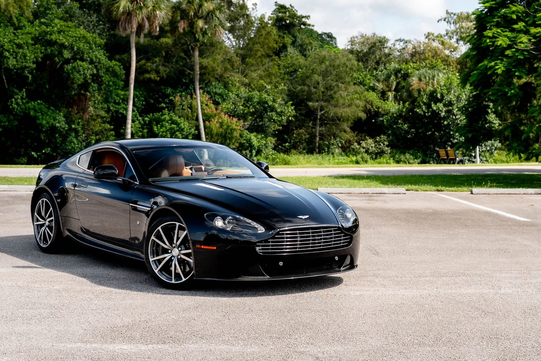 2012 Aston Martin V8 Vantage (2006-2017) - Image 4 of 31