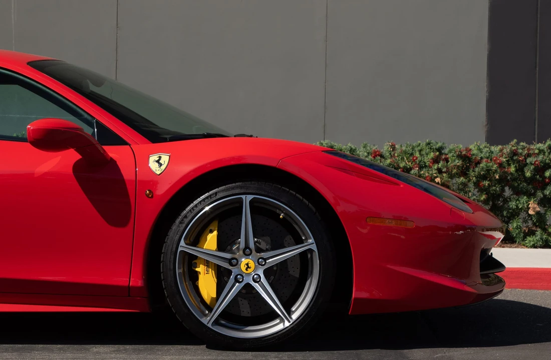2012 Ferrari 458 Italia - Image 30 of 31