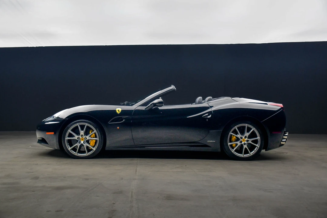 2012 Ferrari California - Image 10 of 31