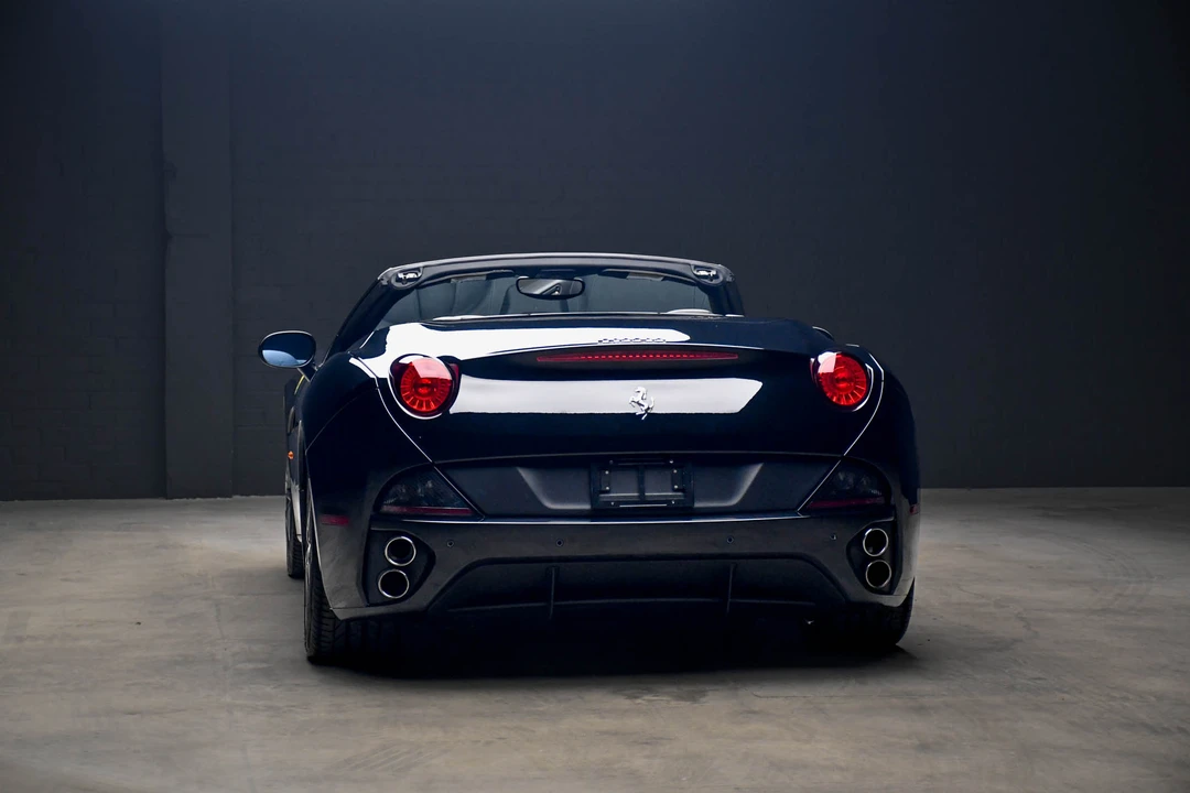 2012 Ferrari California - Image 17 of 31