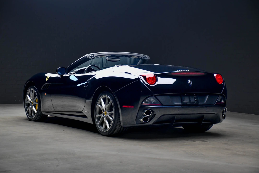 2012 Ferrari California - Image 12 of 31