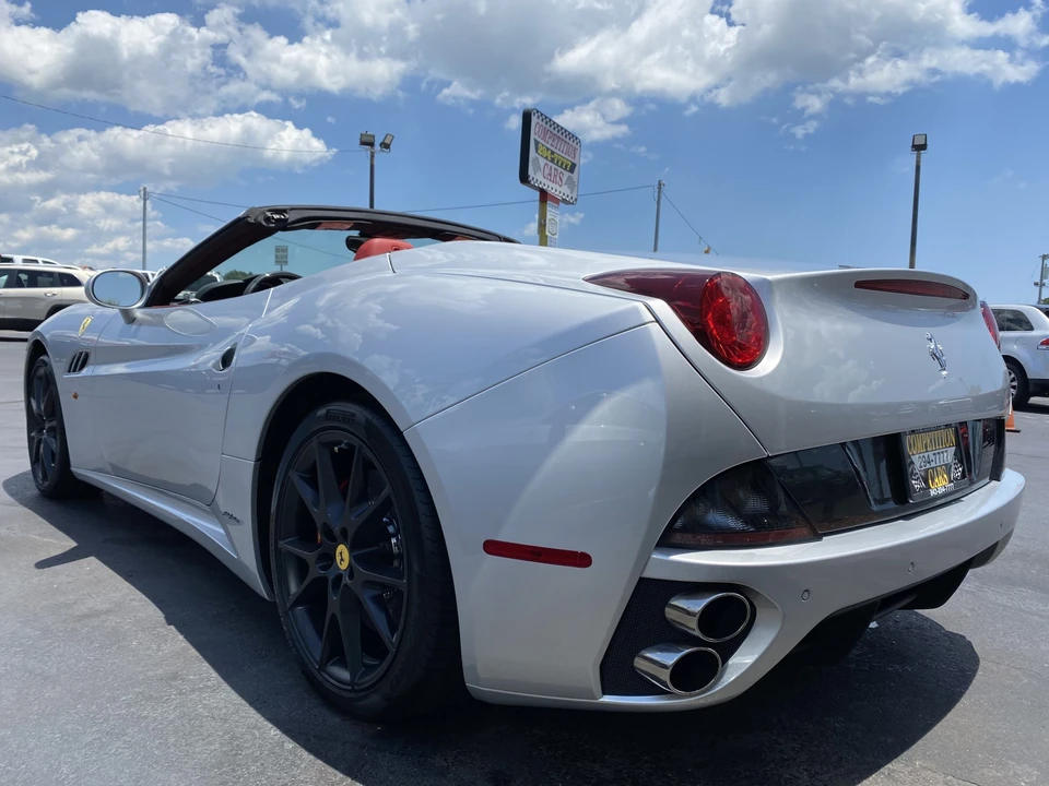 2012 Ferrari California - Image 11 of 31
