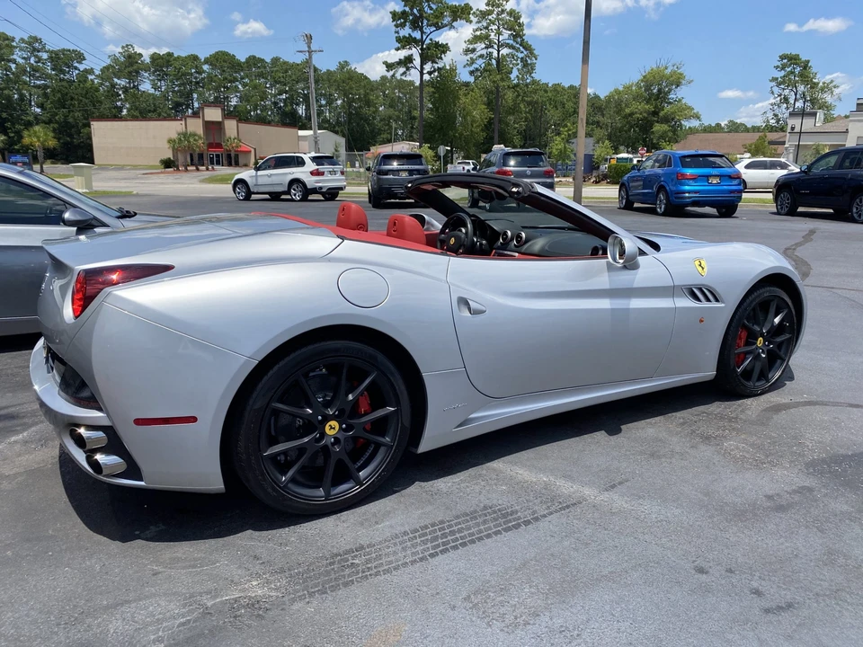 2012 Ferrari California - Image 5 of 31